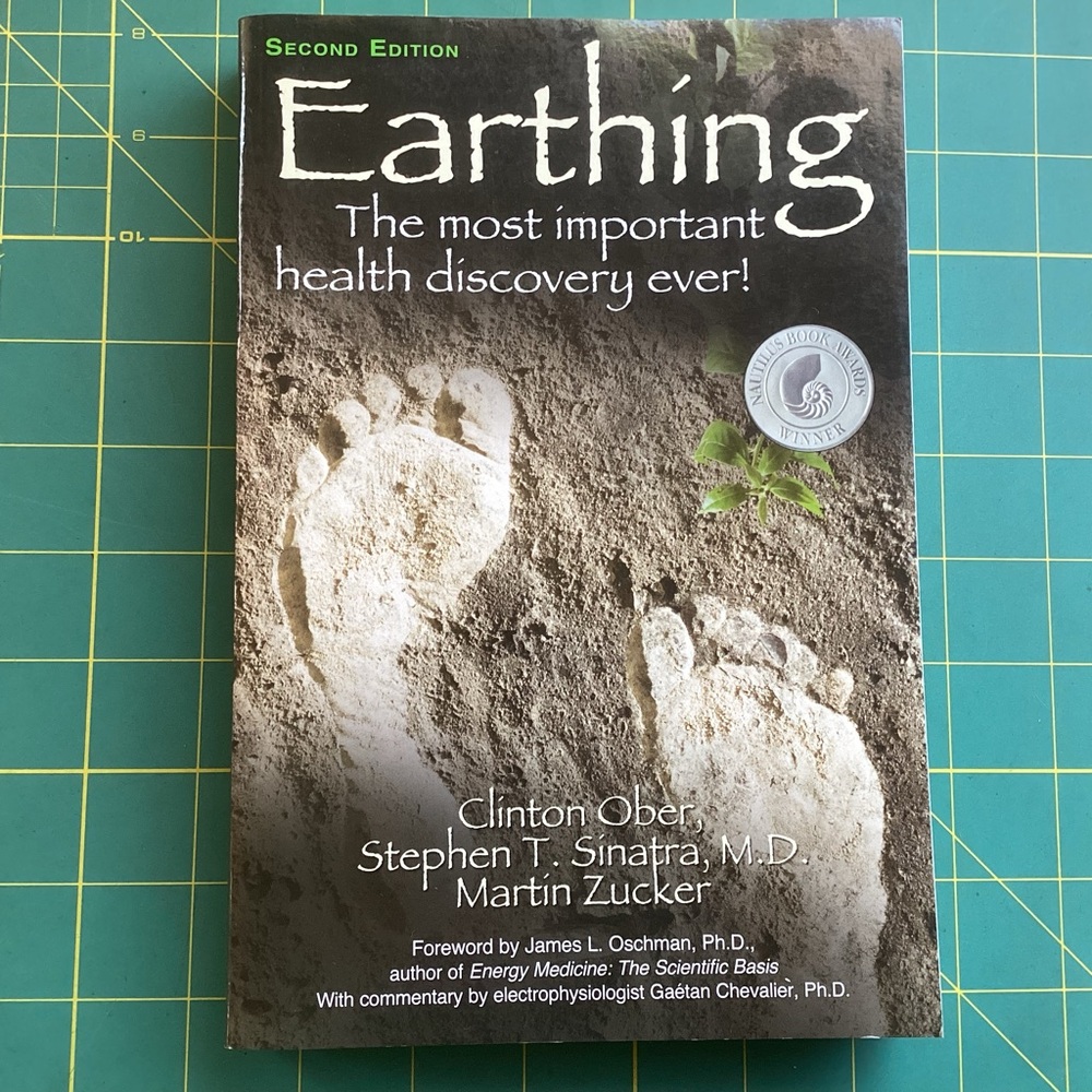 Earthing Book - Second Edition Bohemian Gifts Spirituality Healing Hippie Green